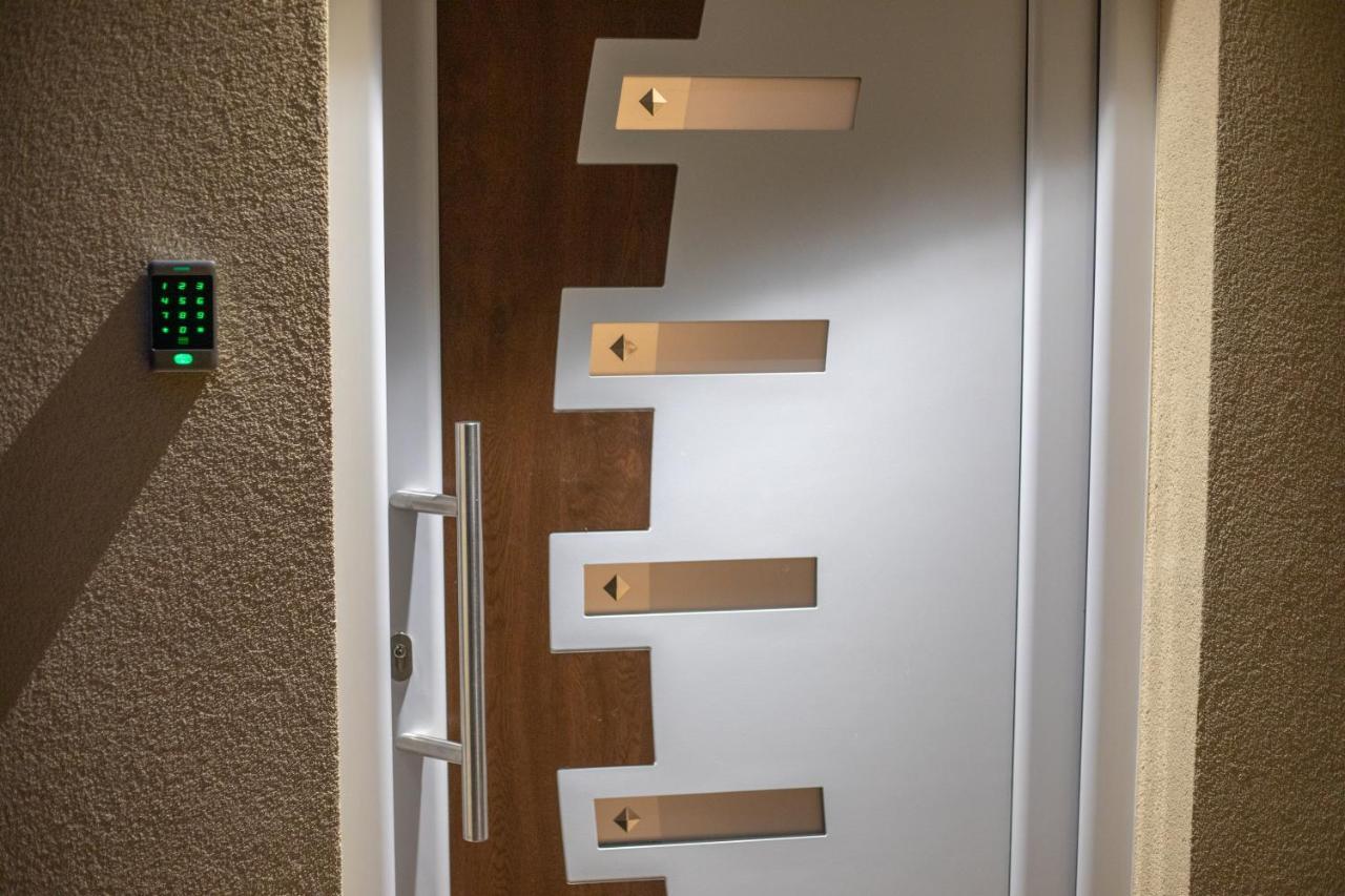 Rooms & Apartments Toni 스토브레츠 외부 사진